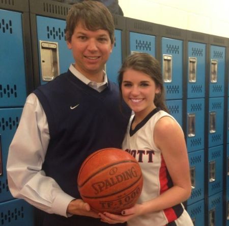 A picture of a young Maddison Prewett with her dad Chad Prewett.